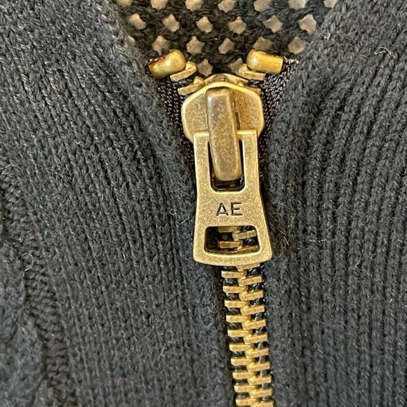 AEO Black V Neck Zip Front Knit Sweater Size XL - Picture 7 of 10